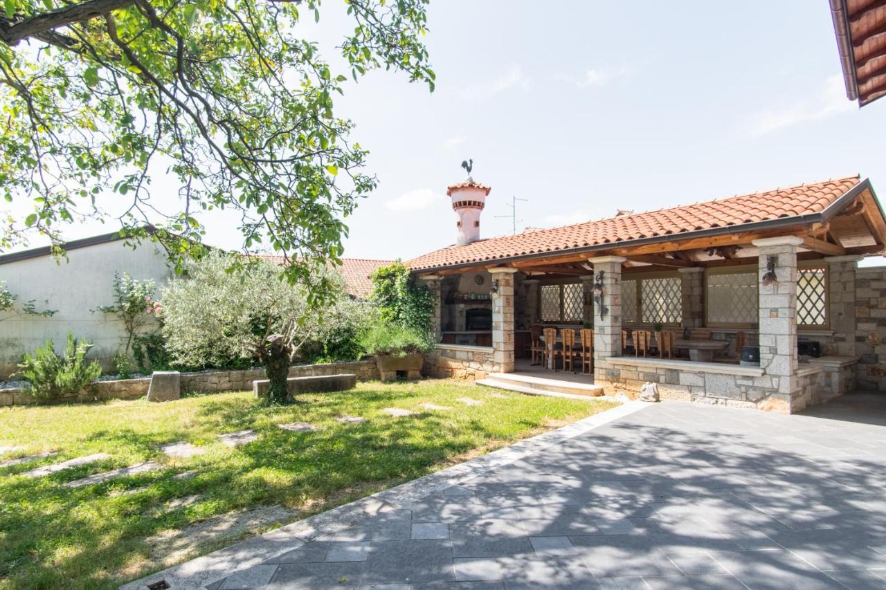 Villa Hermes Art Dutovlje Exterior photo